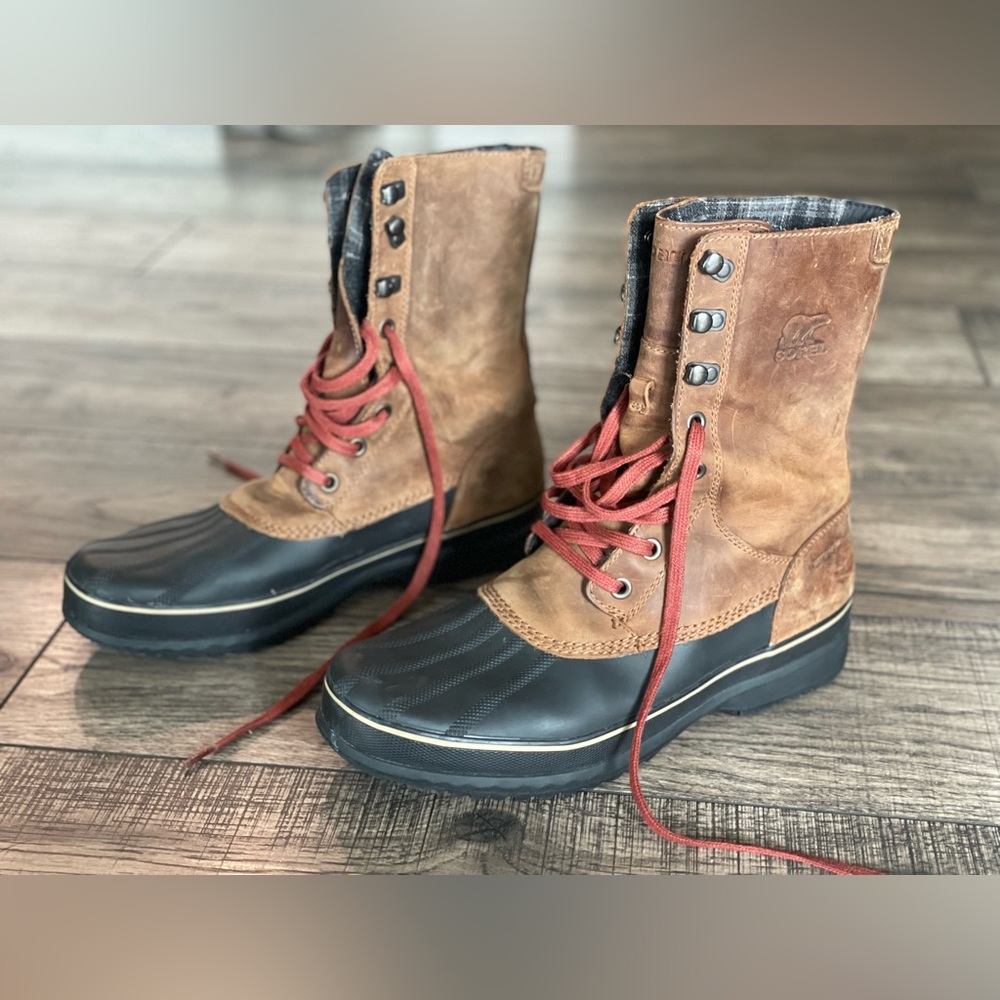 Men’s Sorel WATERPROOF Boots - Size 12